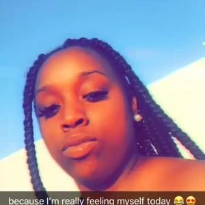 Meet your Posher, Janielle